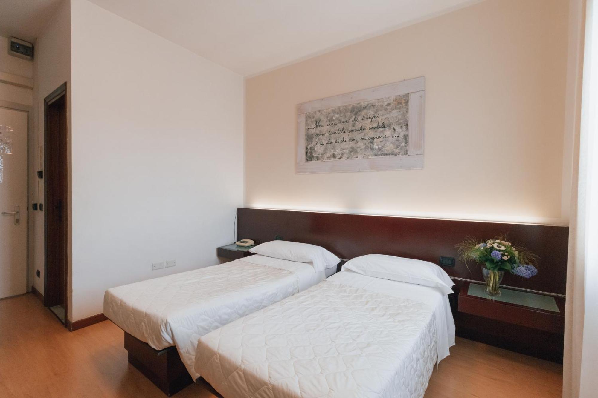 Hotel Gattopardo Dossobuono Esterno foto